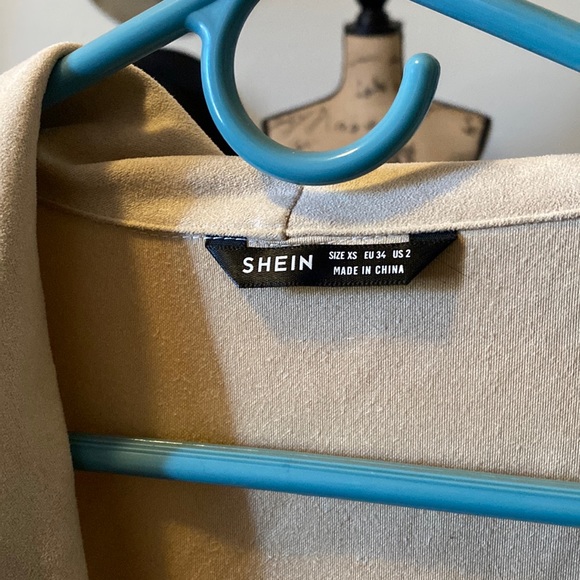 🚨[SOLD] Fringed Jacket - Picture 5 of 5